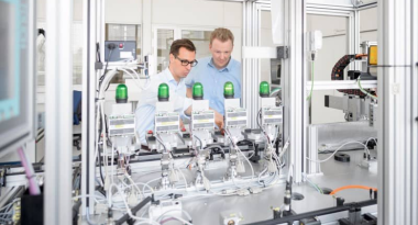 person-factory_automation_and_robotics_is_increasing_res_800x450 person-factory_automation_and_robotics_is_increasing_res_800x450